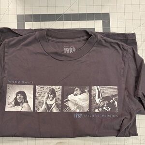 Taylor Swift Gray Graphic Tee - 1989 Taylor's Version